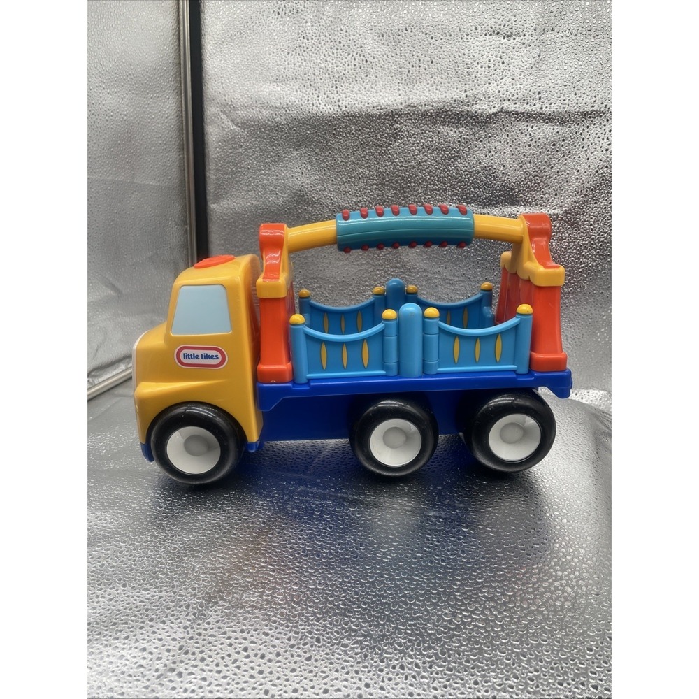 Little Tikes Handle Hauler Jangles the Circus Truck Animals Sounds Music